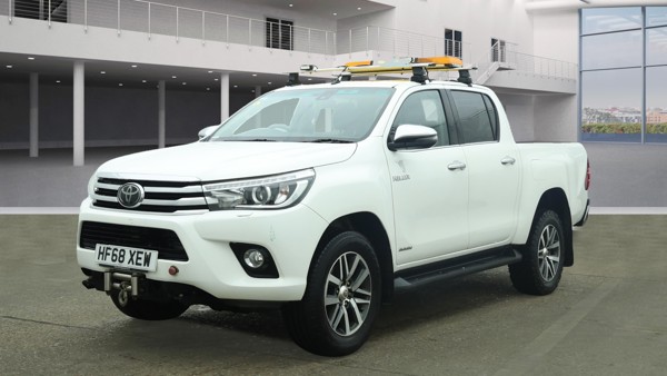 TOYOTA Hilux